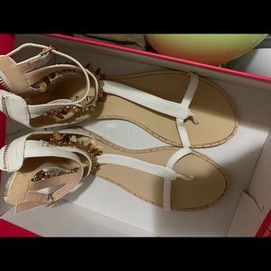 WOMEN ANKLE STRAP WHITE THONG SANDAL SIZE 7